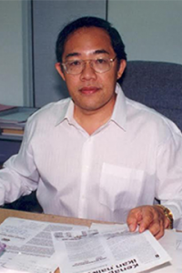 Prof. Dr. Ishak Shari